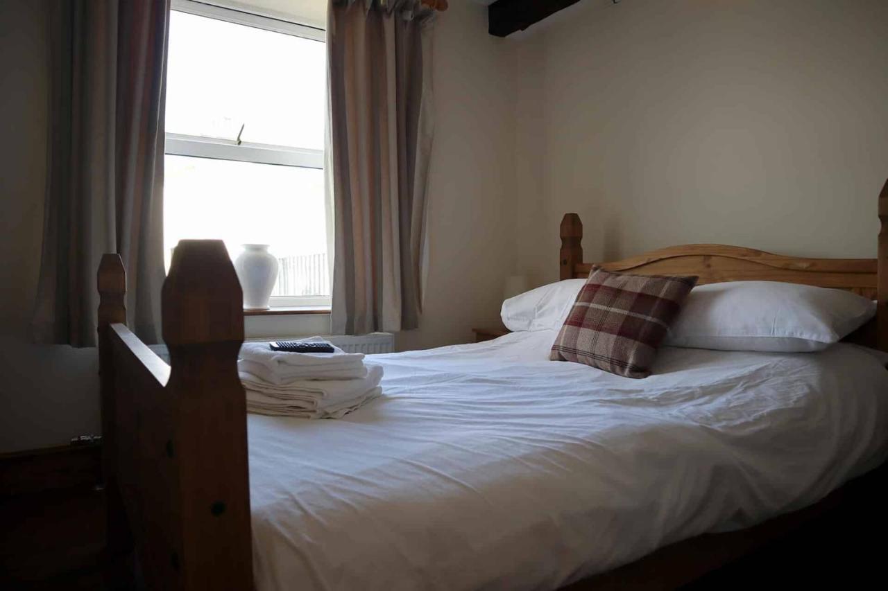 Foulridge The Hare & Hounds Inn מראה חיצוני תמונה