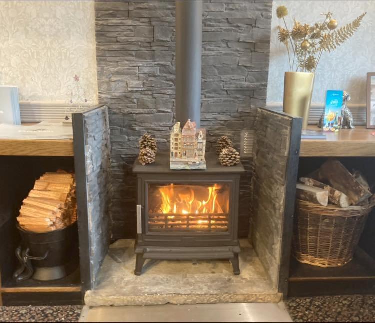 Foulridge The Hare & Hounds Inn מראה חיצוני תמונה